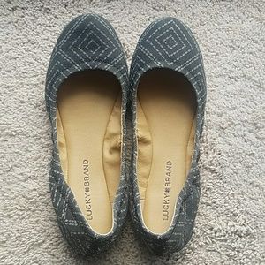 Lucky Brand gray ballet flats